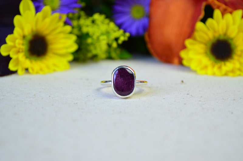 Purple Spiny Oyster Stacking Ring (Size 9)