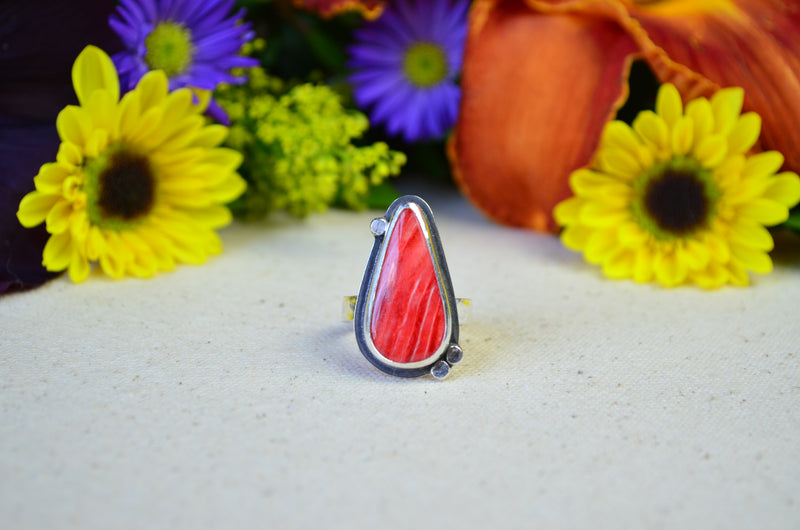 Red Spiny Oyster Ring (Size 9)