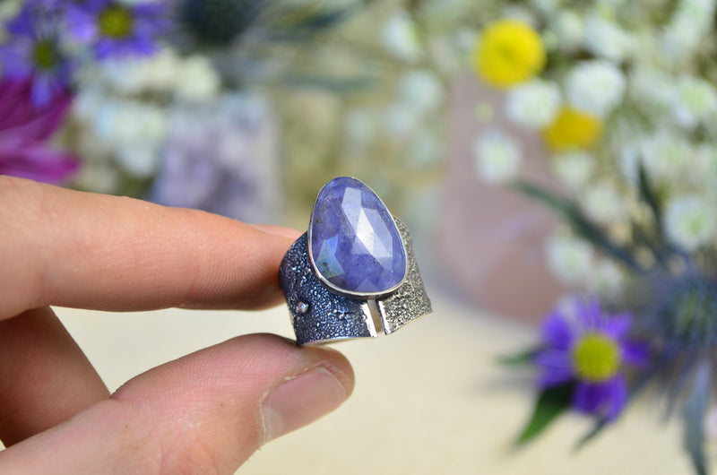 Tanzanite Textured Wide Band Ring (Size 8)